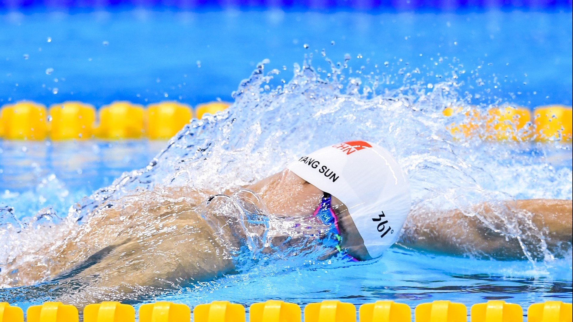 乐鱼体育app-中国篮球教练员战术执行力提升路径及培训方法，篮球教练技能展示